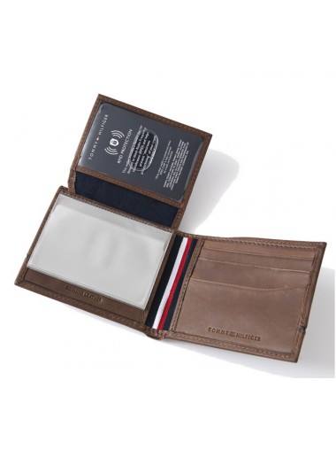Tommy Hilfiger Men's Leather RFID Bifold Wallet - Brown